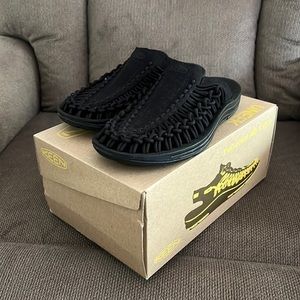 Uneek Keen womens slides
